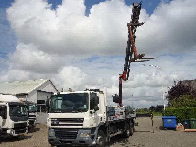 DAF CF 360 6X4 MANUAL GEAR STEELSPRINGS 18,5 TON PALFINKER - 栏板式/ 平板卡车, 起重车:图3 DAF CF 360 6X4 MANUAL GEAR STEELSPRINGS 18,5 TON PALFINKER - 栏板式/ 平板卡车, 起重车:图3