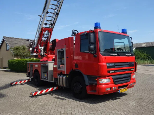DAF CF 75.310 magirius 30 meter - 卡车:图5 DAF CF 75.310 magirius 30 meter - 卡车:图5