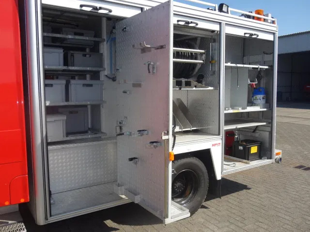 MAN LE 220C GODIVA POMP 2000 LITER TANK,MANUAL GEARBOX - 消防车:图3 MAN LE 220C GODIVA POMP 2000 LITER TANK,MANUAL GEARBOX - 消防车:图3