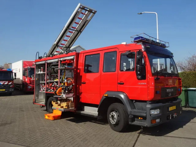 MAN LE 250 godiva pump with holmatro set - 消防车:图1 MAN LE 250 godiva pump with holmatro set - 消防车:图1