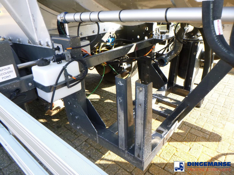 液罐半拖车 Crossland Vacuum tank alu 33.4 m3 / 1 comp:图20 液罐半拖车 Crossland Vacuum tank alu 33.4 m3 / 1 comp:图20