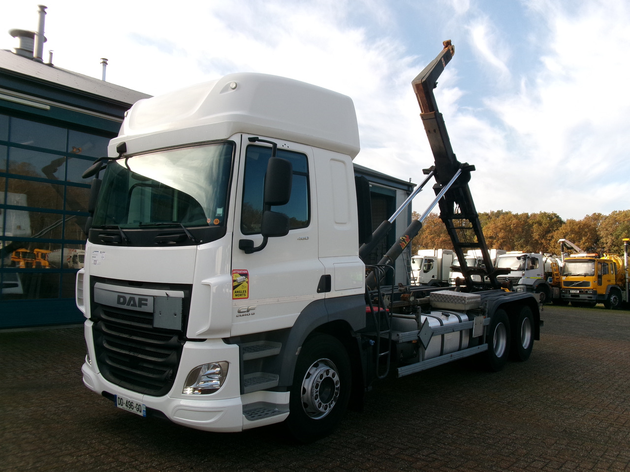 吊钩升降车 D.A.F. CF 460 6x2 Euro 6 Hyva container hook 20 t：图1
