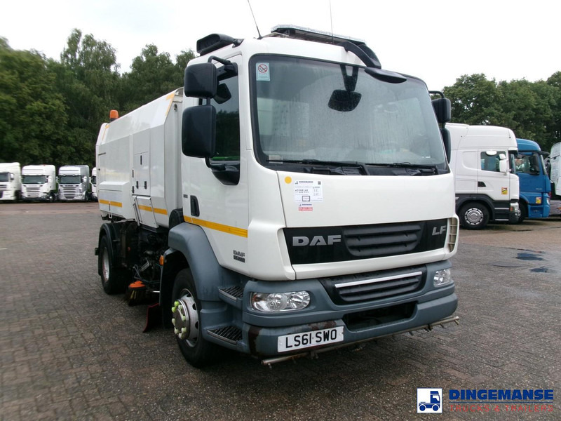 DAF LF 55.220 4x2 Scarab sweeper - 道路清扫机:图2 DAF LF 55.220 4x2 Scarab sweeper - 道路清扫机:图2