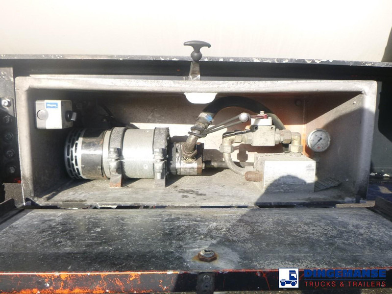 Feldbinder Powder tank alu 63 m3 (tipping) - 液罐半拖车:图5 Feldbinder Powder tank alu 63 m3 (tipping) - 液罐半拖车:图5