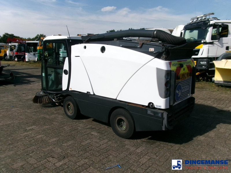 Johnston C202 compact street sweeper - 道路清扫机:图3 Johnston C202 compact street sweeper - 道路清扫机:图3