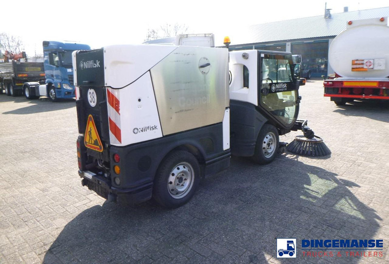 Nilfisk City Ranger CR3500 sweeper - 道路清扫机:图4 Nilfisk City Ranger CR3500 sweeper - 道路清扫机:图4
