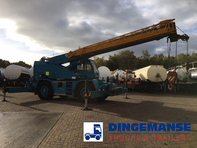 Tadano-Faun TR300 EX 4x4x4 All-terrain crane - 移动式起重机:图2 Tadano-Faun TR300 EX 4x4x4 All-terrain crane - 移动式起重机:图2