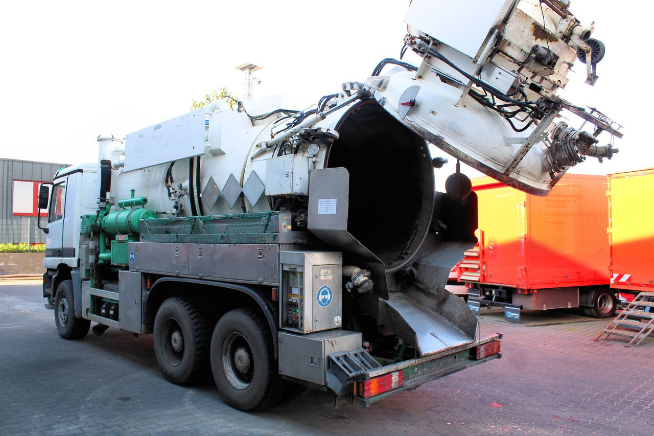 Mercedes-Benz Actros 3335 6x4 Kroll 13m³ HD-Kombi ADR/GGVS V2A - 真空车:图2 Mercedes-Benz Actros 3335 6x4 Kroll 13m³ HD-Kombi ADR/GGVS V2A - 真空车:图2