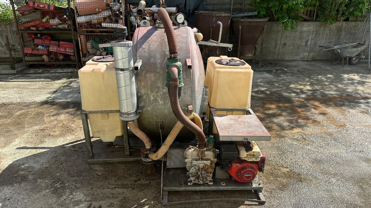 Saug-Druck fass Flexi  + 2 Frisch-Wassertaschen - 真空车:图5 Saug-Druck fass Flexi  + 2 Frisch-Wassertaschen - 真空车:图5