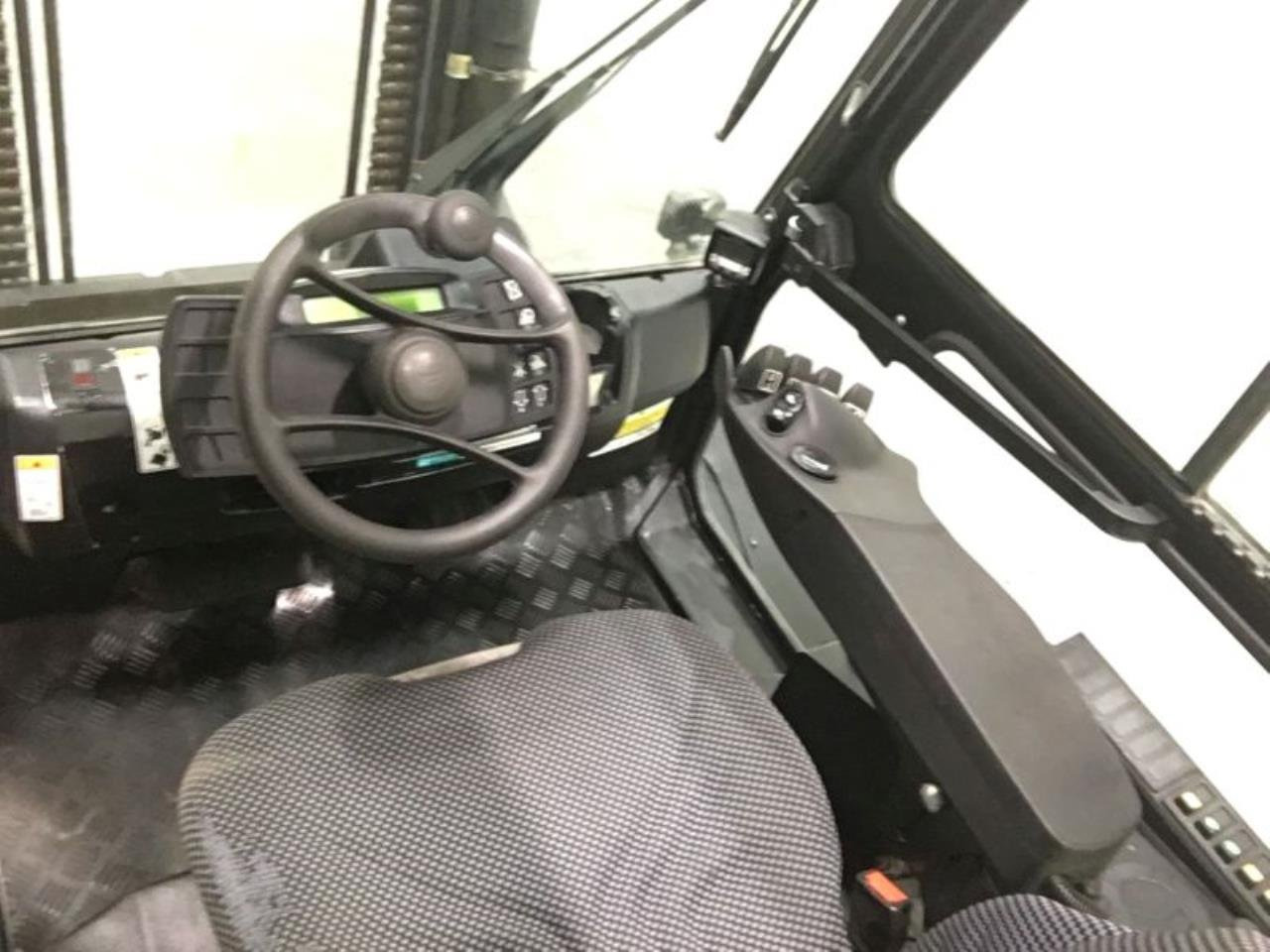 Hyster H8.0FT-6 - 集装箱叉装车:图3 Hyster H8.0FT-6 - 集装箱叉装车:图3