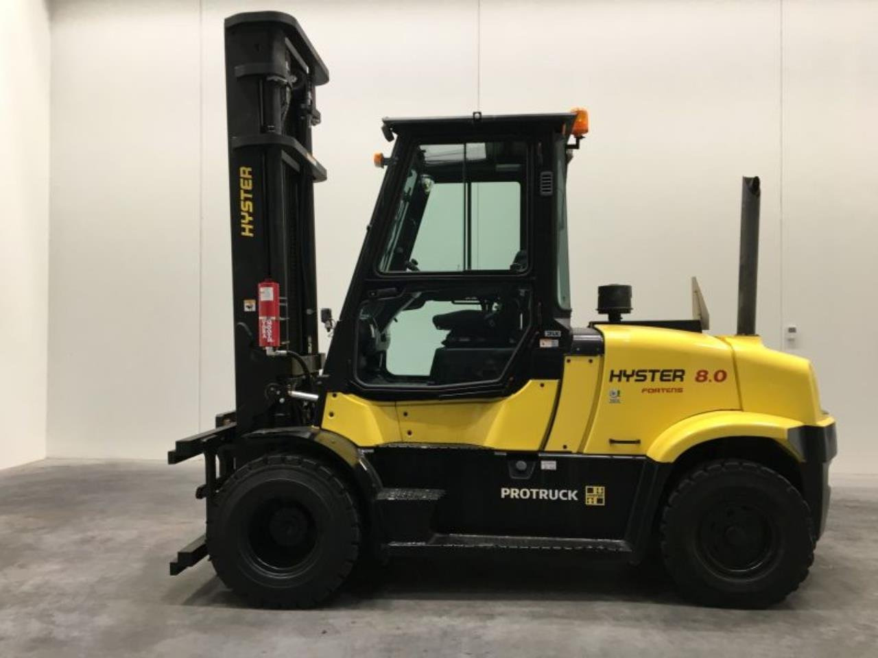 Hyster H8.0FT-6 - 集装箱叉装车:图1 Hyster H8.0FT-6 - 集装箱叉装车:图1