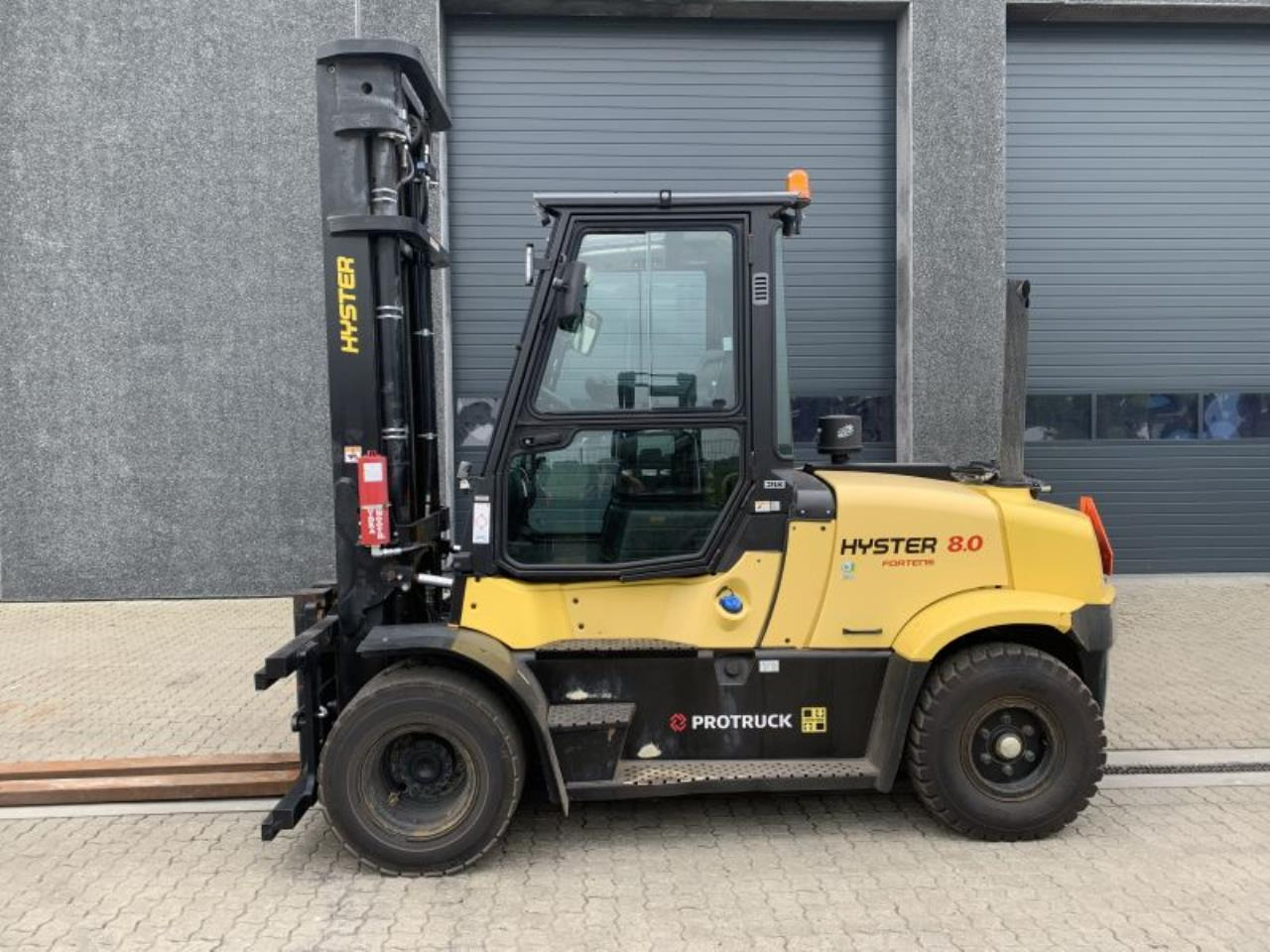 Hyster H8.0FT-6 - 柴油叉车:图1 Hyster H8.0FT-6 - 柴油叉车:图1