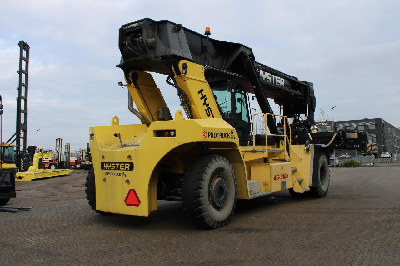 Hyster RS45-31CH - 前移式堆垛机:图3 Hyster RS45-31CH - 前移式堆垛机:图3