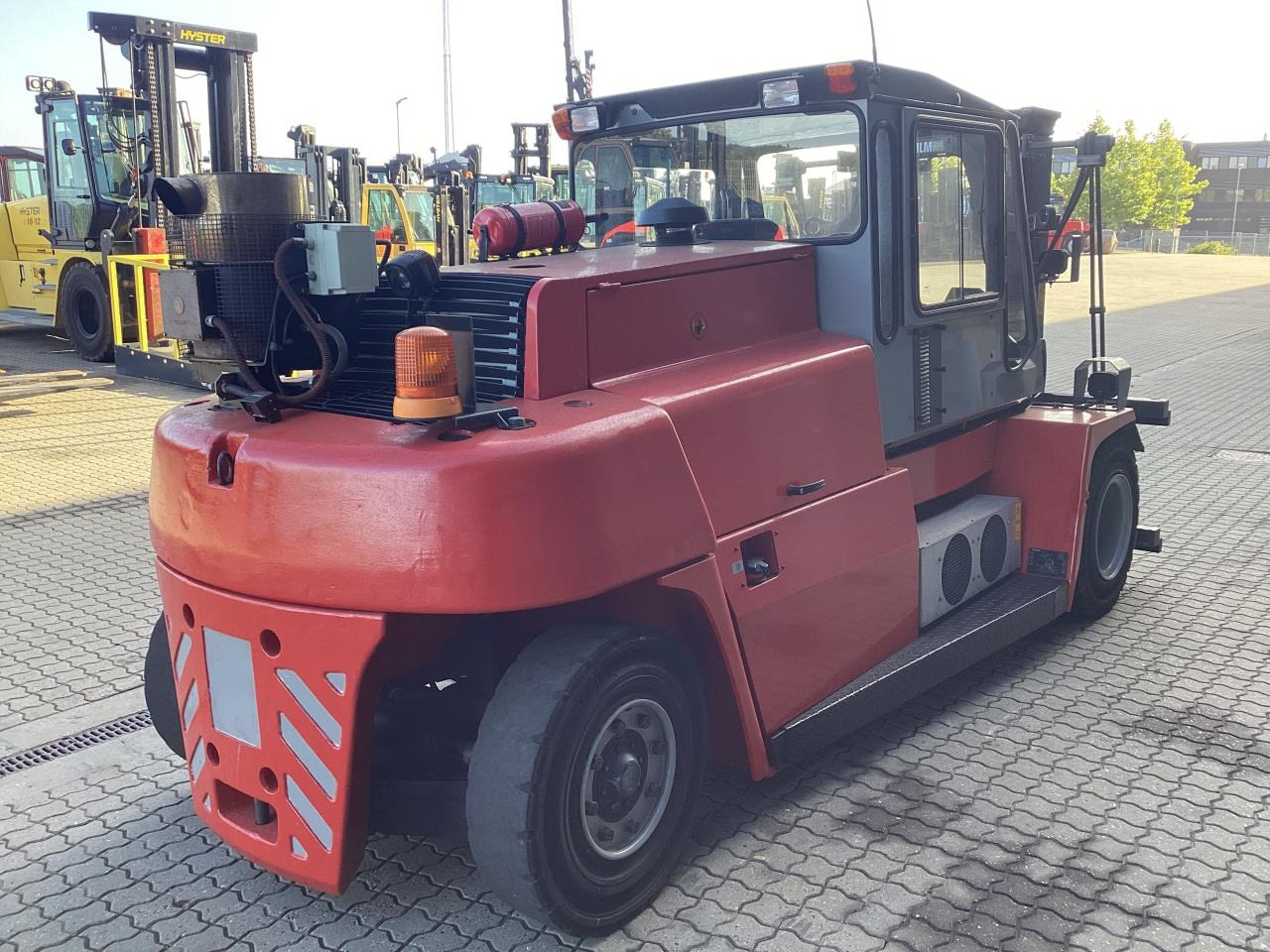 Kalmar DCE80-6LB - 柴油叉车:图3 Kalmar DCE80-6LB - 柴油叉车:图3