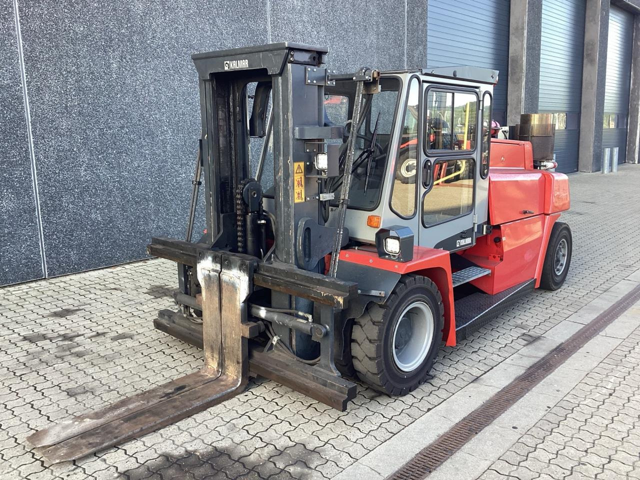 Kalmar DCE80-6LB - 柴油叉车:图1 Kalmar DCE80-6LB - 柴油叉车:图1
