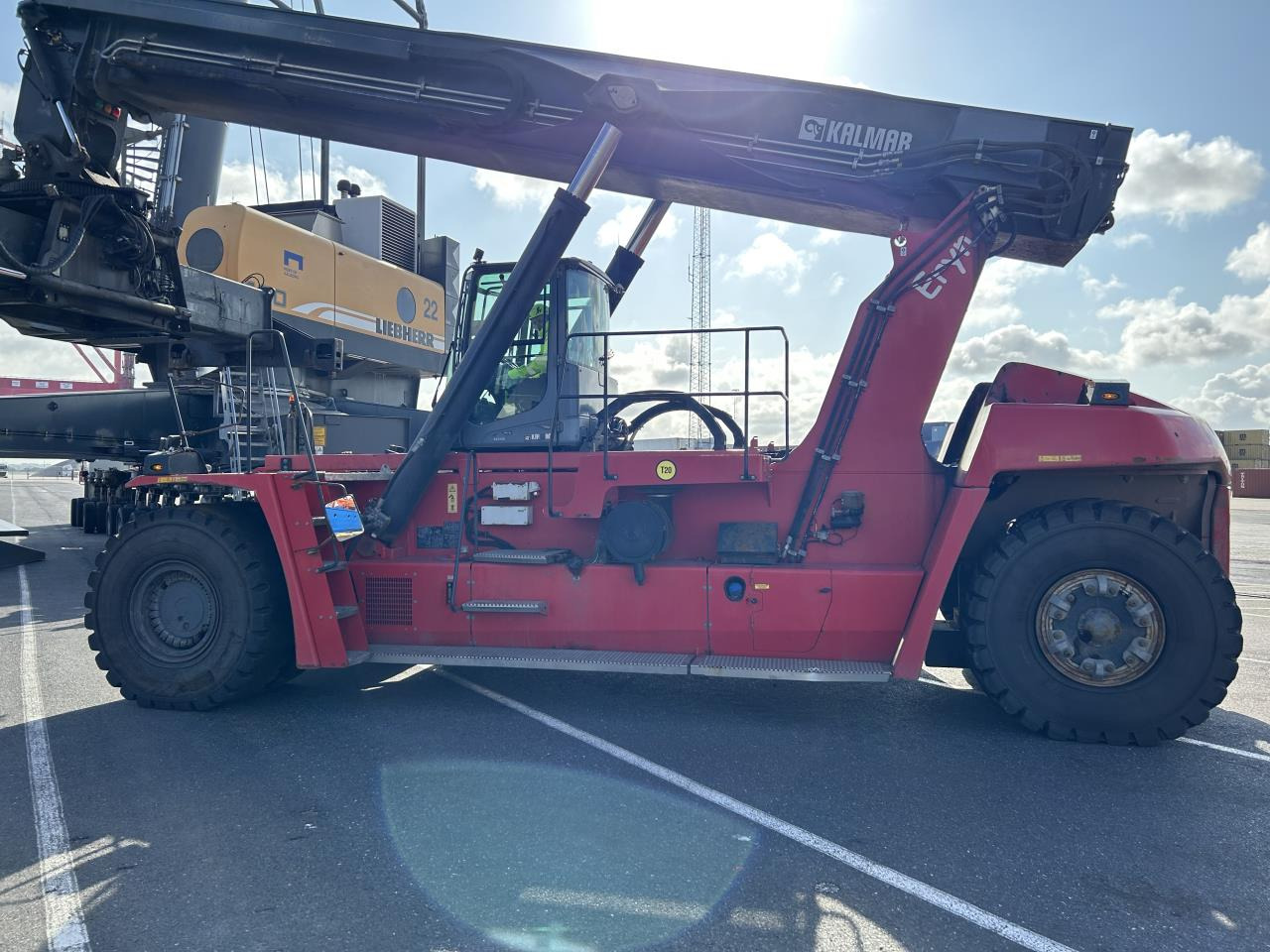 Kalmar DRG450-65S5 - 前移式堆垛机:图1 Kalmar DRG450-65S5 - 前移式堆垛机:图1