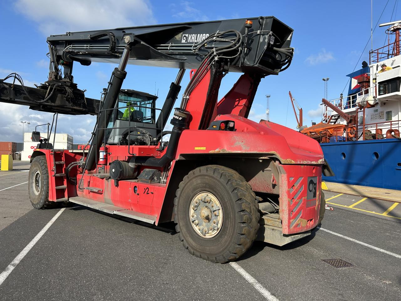 Kalmar DRG450-65S5 - 前移式堆垛机:图3 Kalmar DRG450-65S5 - 前移式堆垛机:图3