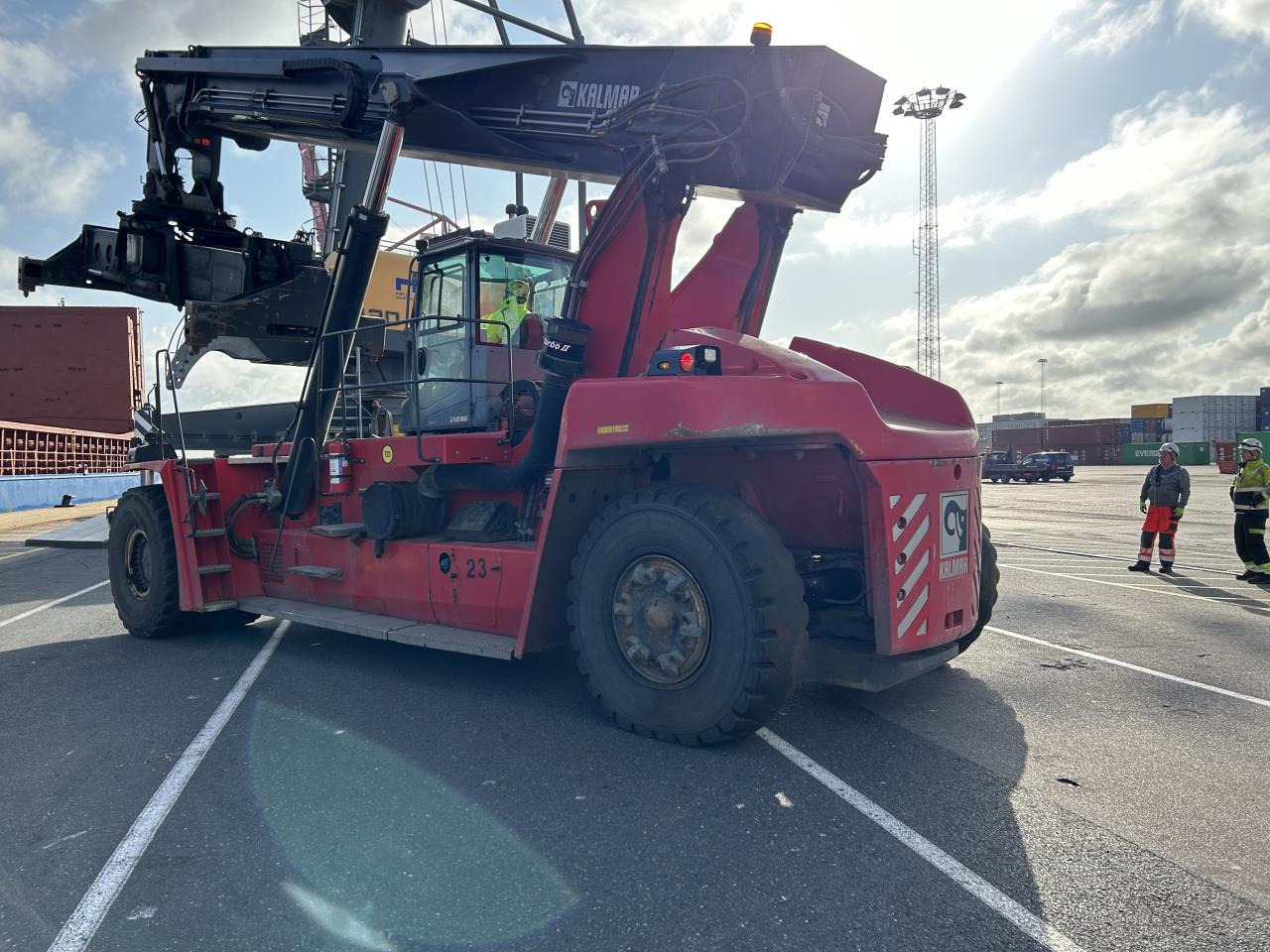 Kalmar DRG450-65S5 - 前移式堆垛机:图3 Kalmar DRG450-65S5 - 前移式堆垛机:图3