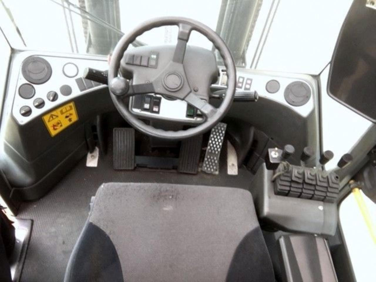 Kalmar ECD80-6 - 电动叉车:图4 Kalmar ECD80-6 - 电动叉车:图4