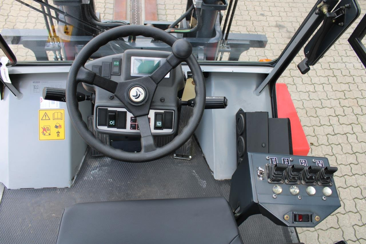 Kalmar ECF80-6 - 电动叉车:图4 Kalmar ECF80-6 - 电动叉车:图4