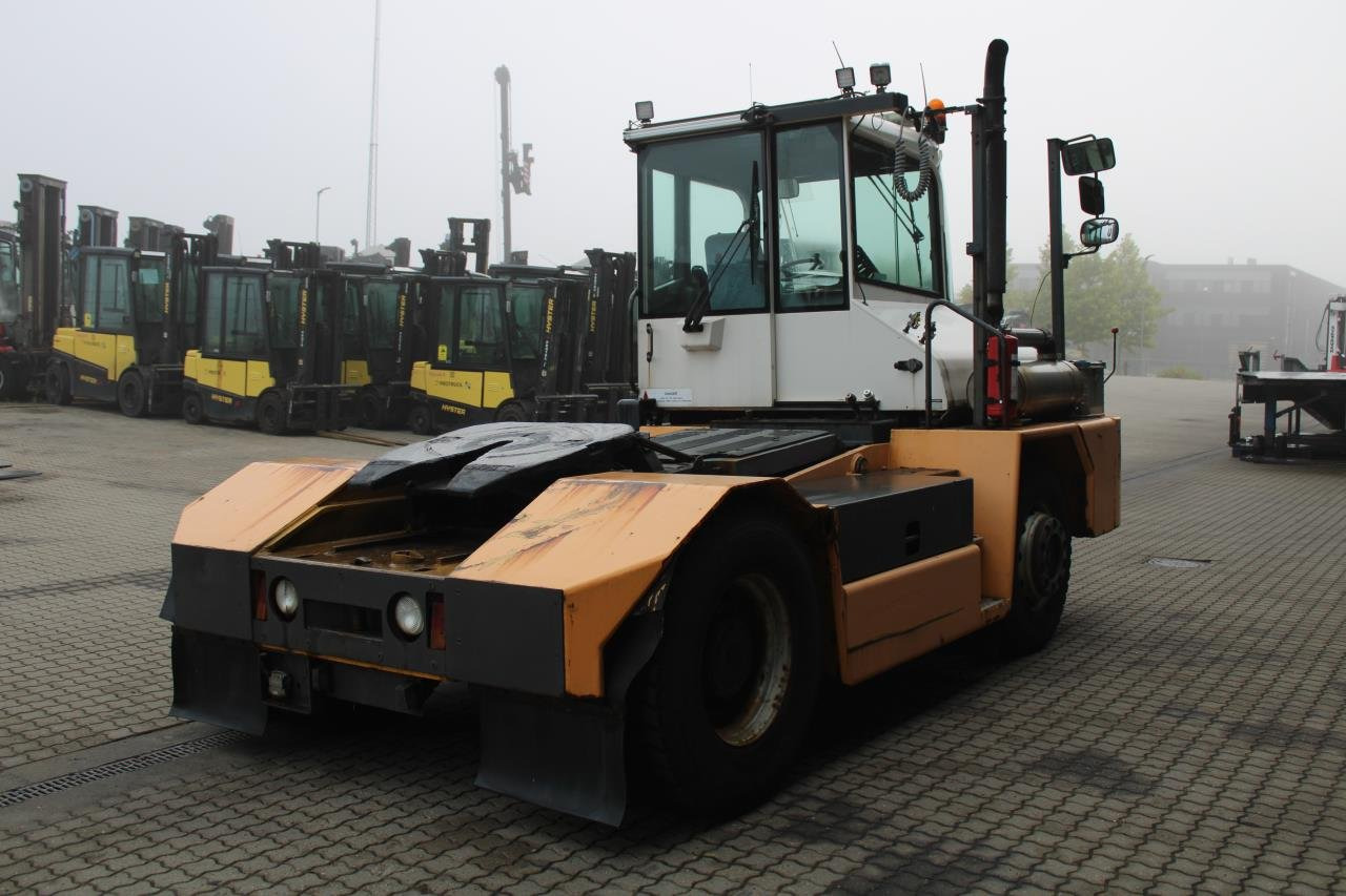 Kalmar TR618I - 码头牵引车:图3 Kalmar TR618I - 码头牵引车:图3