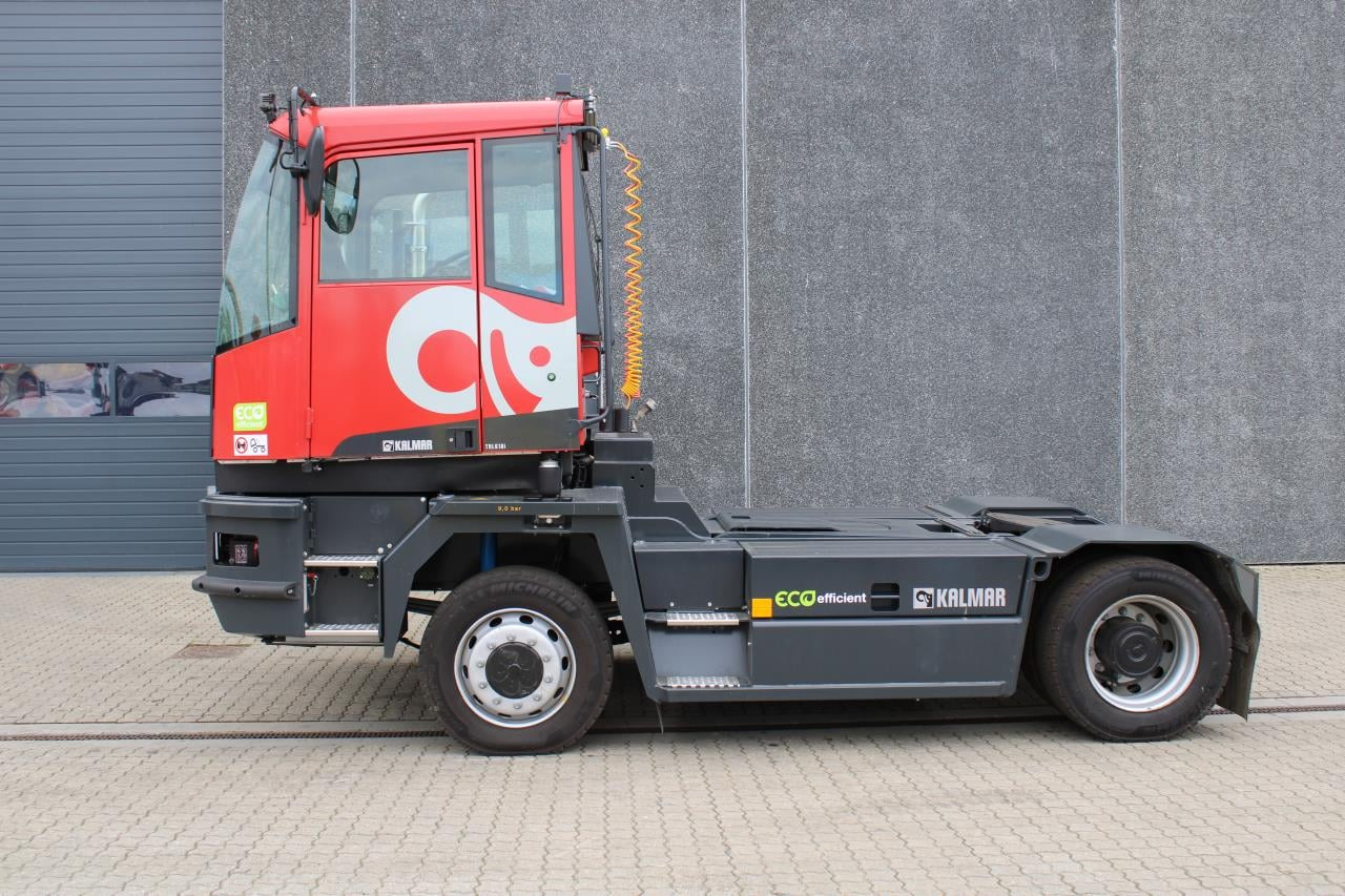 Kalmar TRL618I 4X4 - 码头牵引车:图1 Kalmar TRL618I 4X4 - 码头牵引车:图1