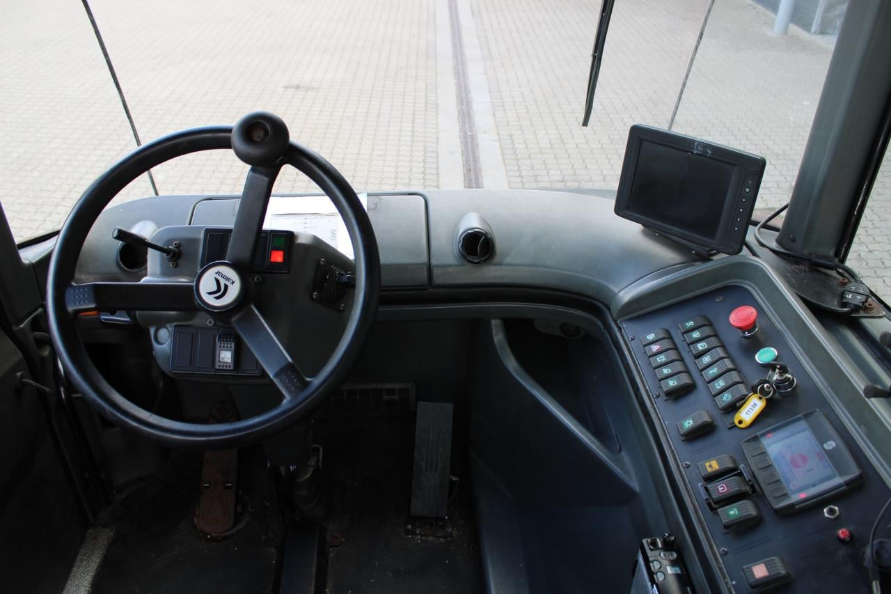 Kalmar TT618I - 码头牵引车:图4 Kalmar TT618I - 码头牵引车:图4