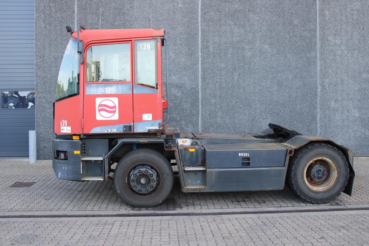 Kalmar TT618I - 码头牵引车:图1 Kalmar TT618I - 码头牵引车:图1