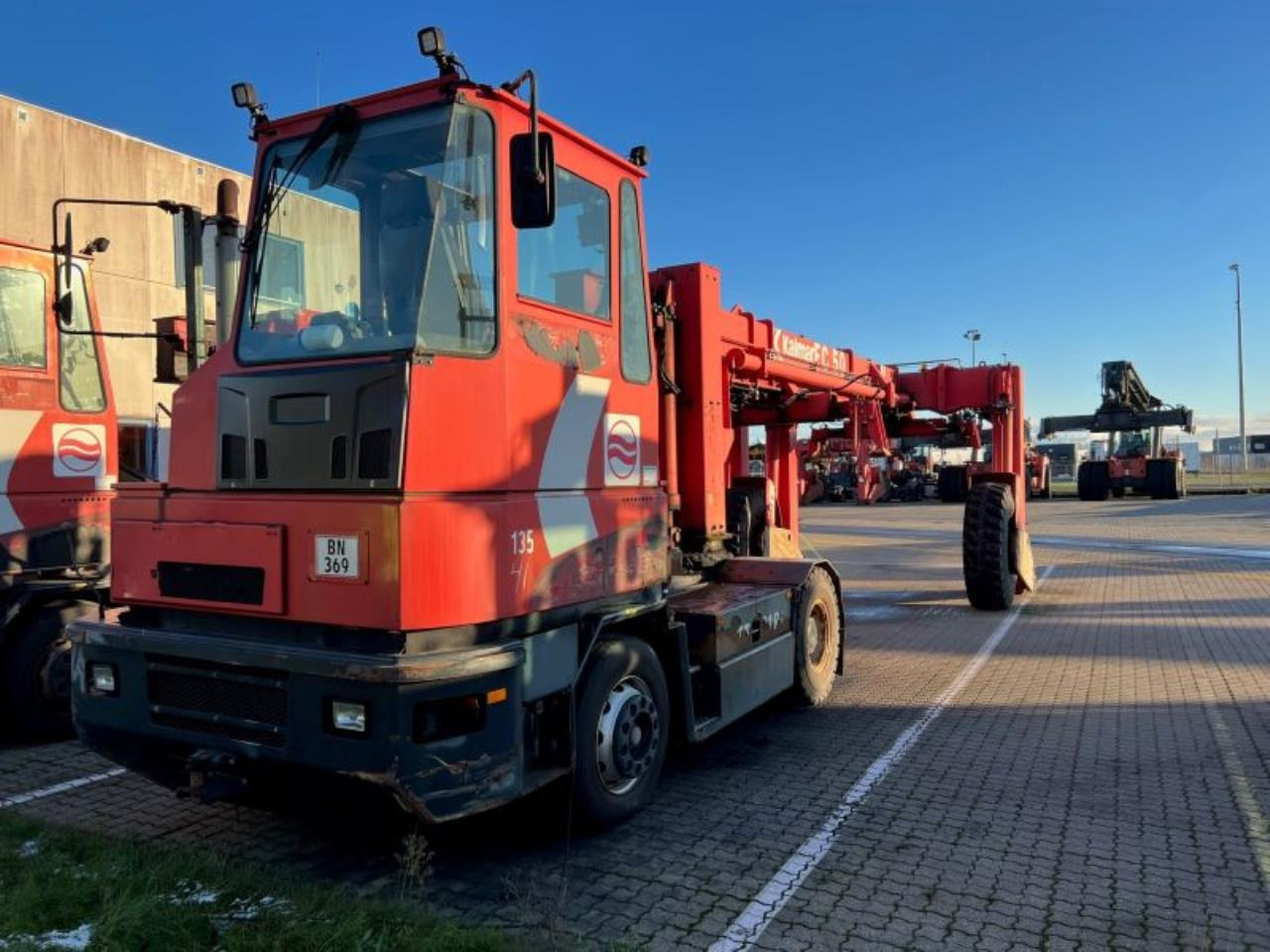Kalmar TT618 - 码头牵引车:图2 Kalmar TT618 - 码头牵引车:图2