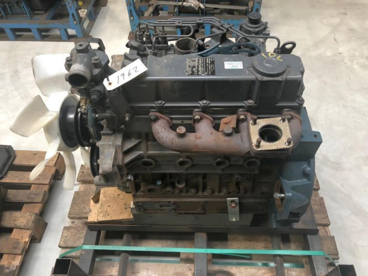 Kubota V3300-EU3 - 发动机:图2 Kubota V3300-EU3 - 发动机:图2