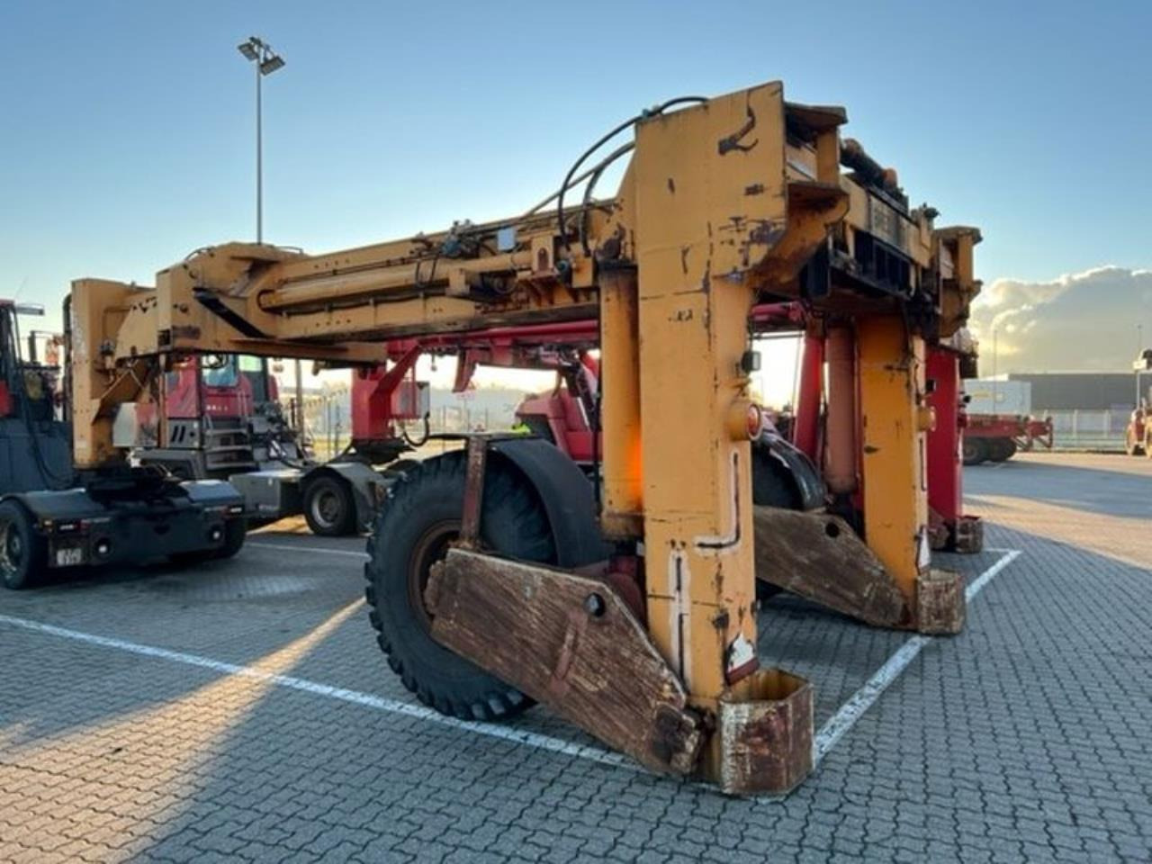 SISU 20-40” - 港口设备:图2 SISU 20-40” - 港口设备:图2