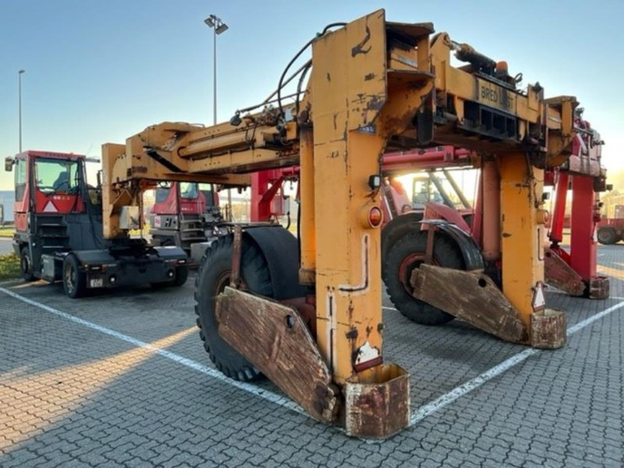 SISU 20-40” - 港口设备:图3 SISU 20-40” - 港口设备:图3