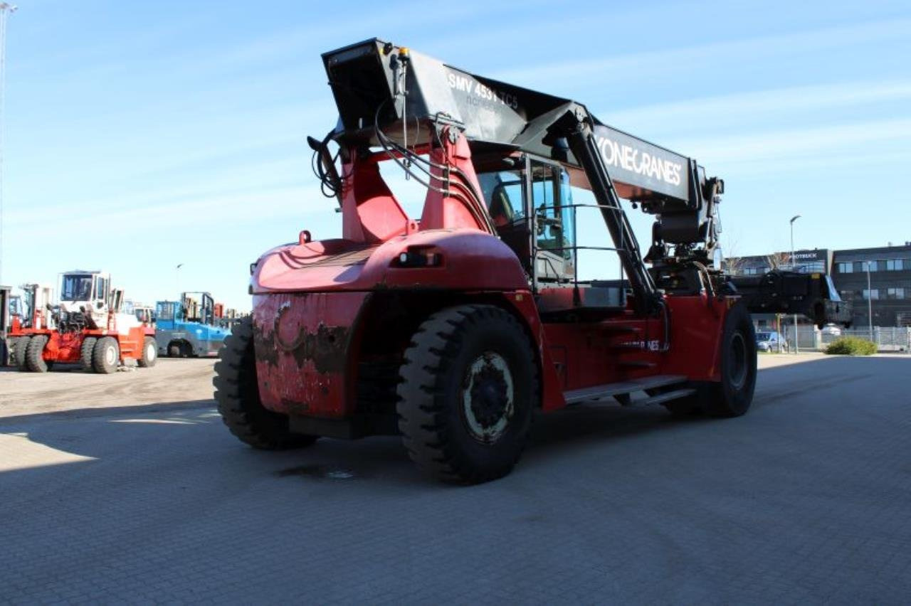 SMV KONECRANES 4531 - 前移式堆垛机:图3 SMV KONECRANES 4531 - 前移式堆垛机:图3