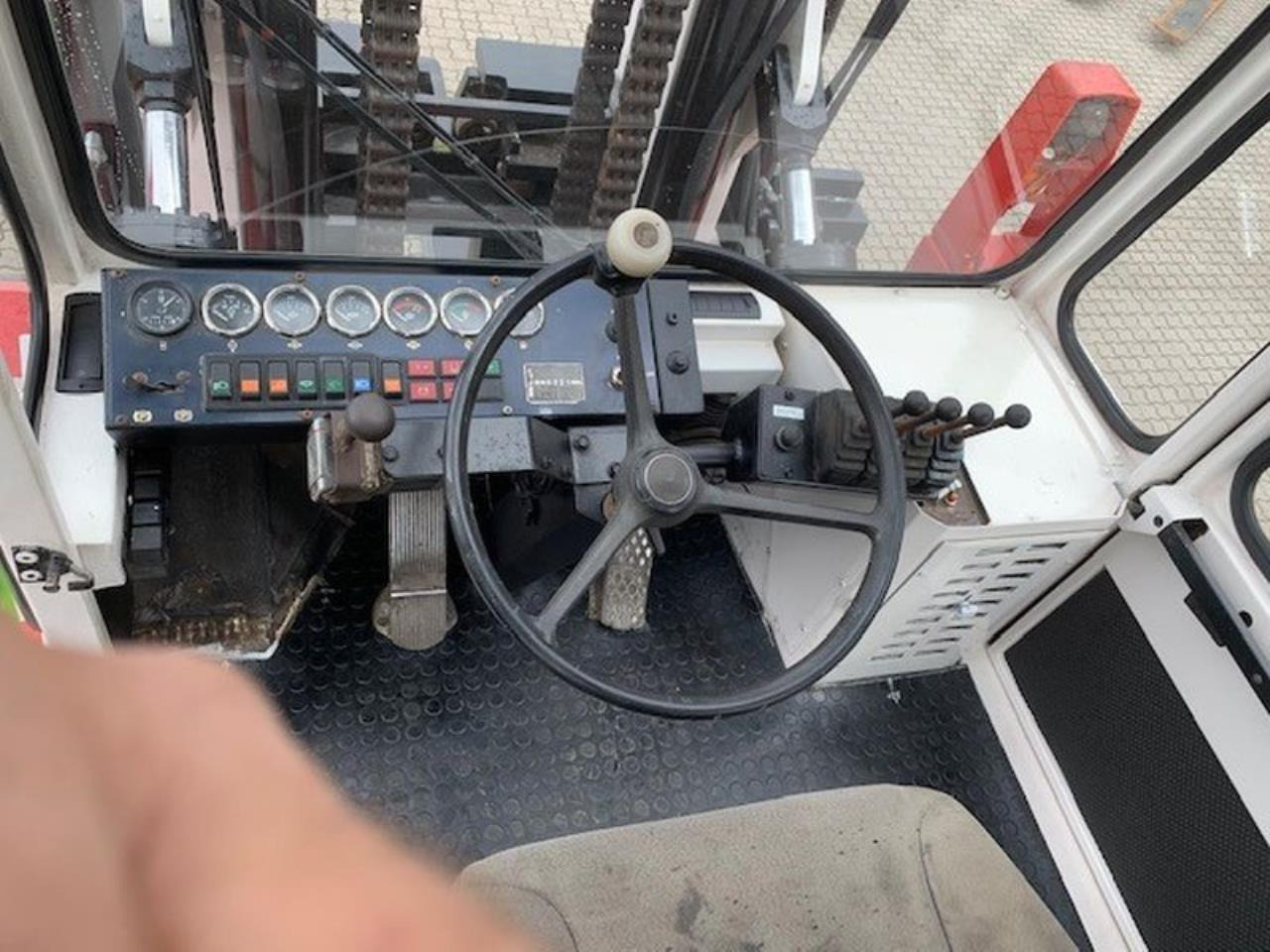 SveTruck 25120-42 - 柴油叉车:图4 SveTruck 25120-42 - 柴油叉车:图4