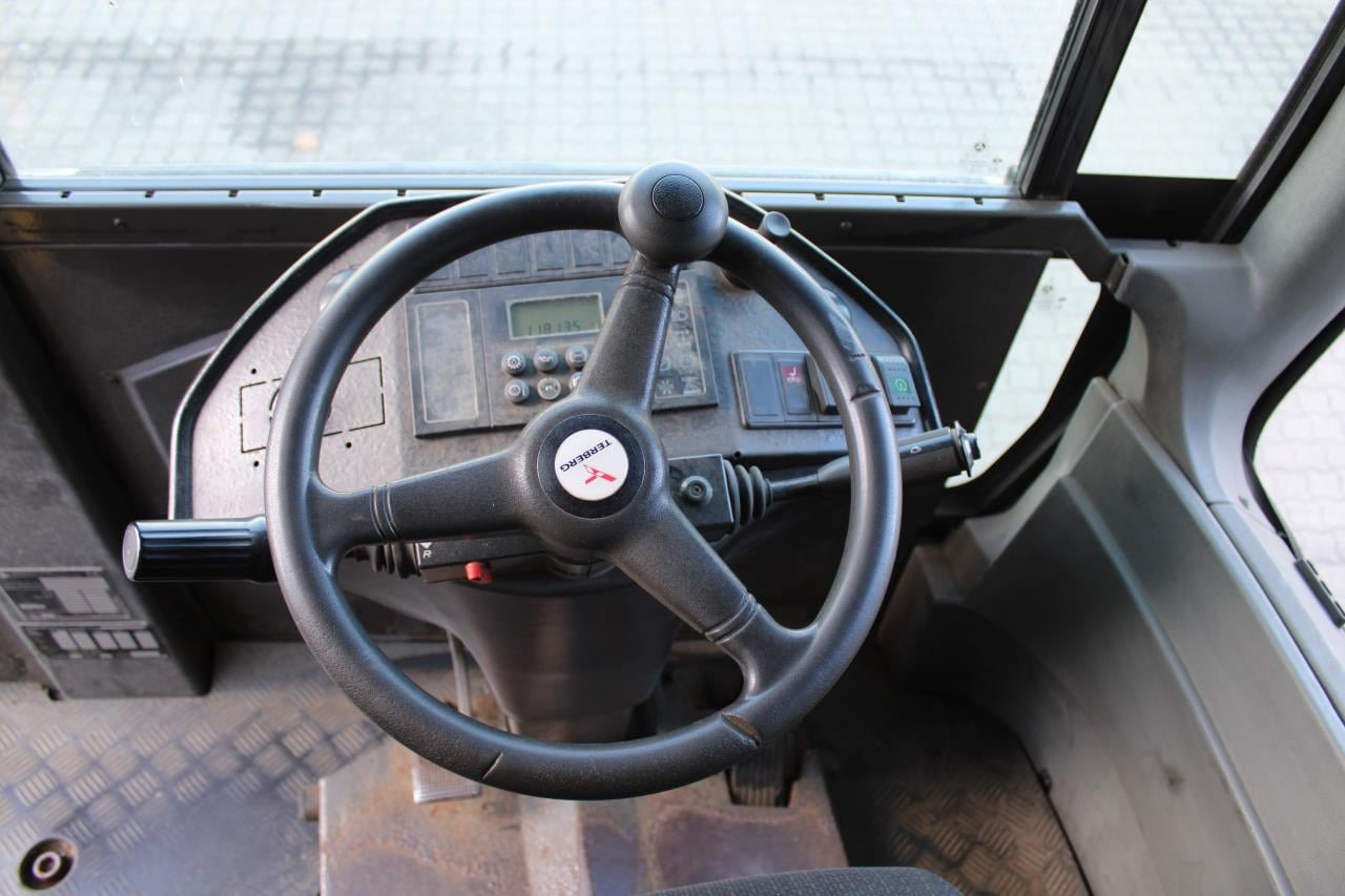 Terberg RT282 - 码头牵引车:图4 Terberg RT282 - 码头牵引车:图4