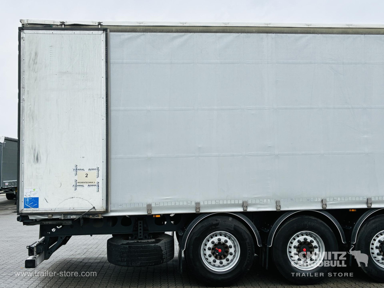 BERGER Auflieger Curtainsider Standard - 侧帘半拖车:图3 BERGER Auflieger Curtainsider Standard - 侧帘半拖车:图3