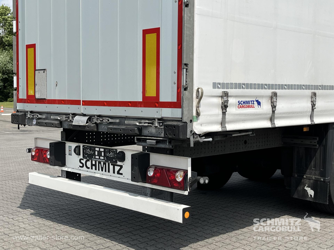 SCHMITZ Auflieger Curtainsider Standard - 侧帘半拖车:图3 SCHMITZ Auflieger Curtainsider Standard - 侧帘半拖车:图3