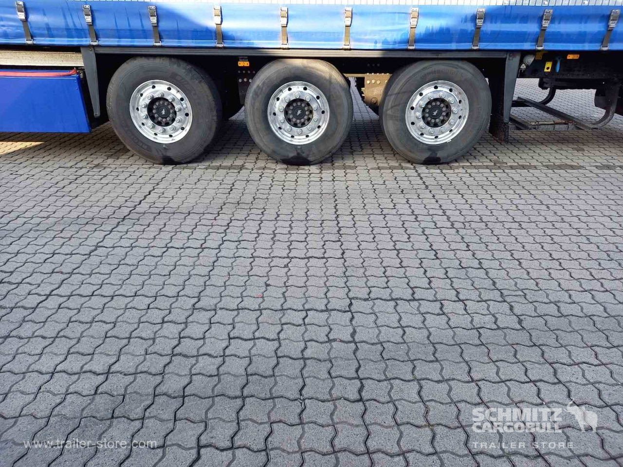 SCHMITZ Auflieger Curtainsider Standard - 侧帘半拖车:图2 SCHMITZ Auflieger Curtainsider Standard - 侧帘半拖车:图2