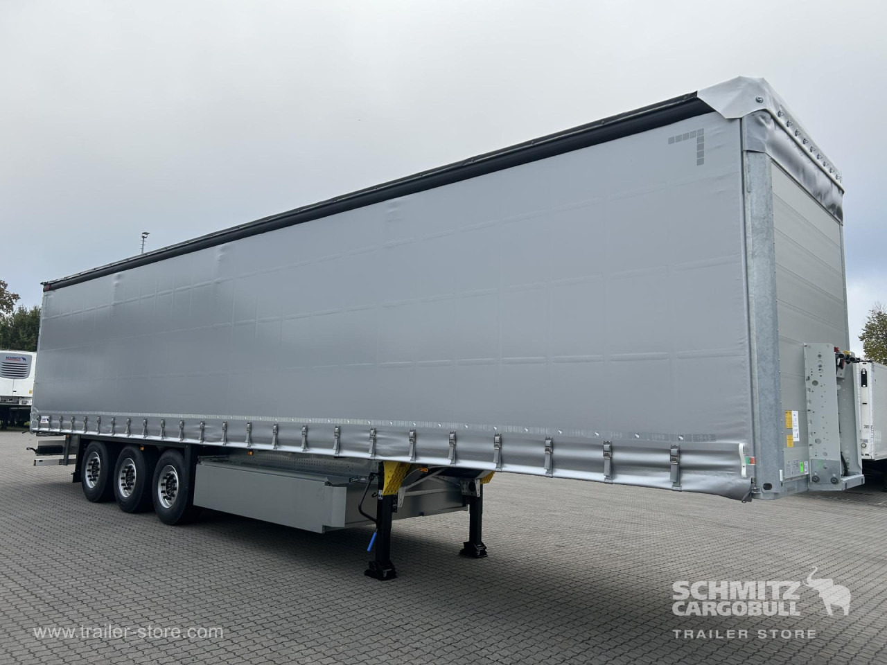 SCHMITZ Auflieger Curtainsider Standard - 侧帘半拖车:图1 SCHMITZ Auflieger Curtainsider Standard - 侧帘半拖车:图1