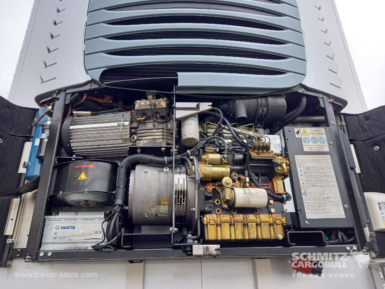 SCHMITZ Auflieger Tiefkühler Multitemp Roller shutter - 等温半拖车:图4 SCHMITZ Auflieger Tiefkühler Multitemp Roller shutter - 等温半拖车:图4