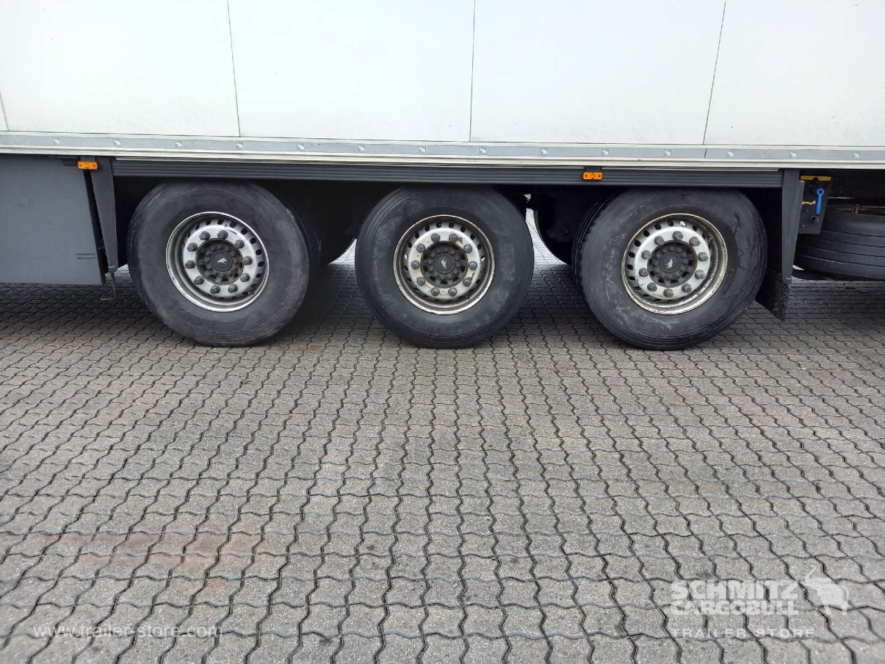 SCHMITZ Auflieger Tiefkühler Standard Double deck - 等温半拖车:图2 SCHMITZ Auflieger Tiefkühler Standard Double deck - 等温半拖车:图2