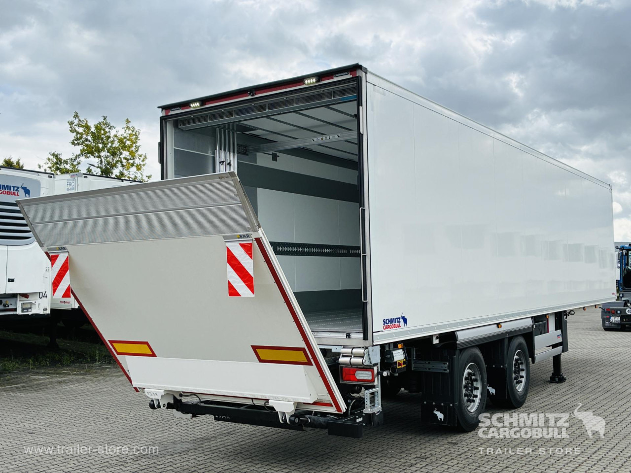 SCHMITZ Auflieger Tiefkühler Standard Taillift - 等温半拖车:图1 SCHMITZ Auflieger Tiefkühler Standard Taillift - 等温半拖车:图1