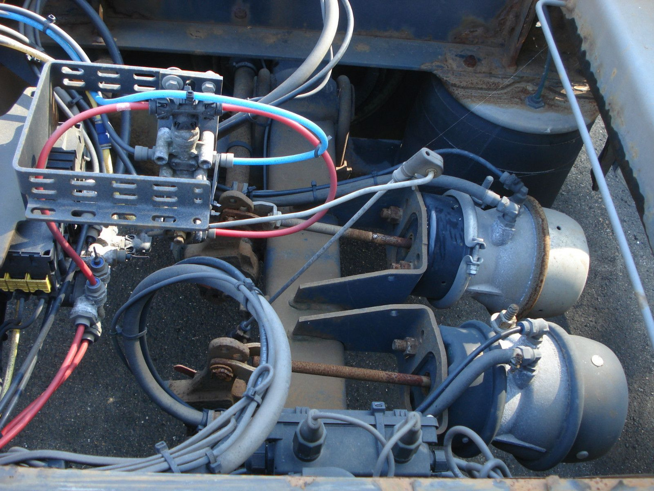 Krone AZ 18 A Drehschemel Zwillingsbereift! - 集装箱运输车/ 可拆卸车身的拖车:图4 Krone AZ 18 A Drehschemel Zwillingsbereift! - 集装箱运输车/ 可拆卸车身的拖车:图4