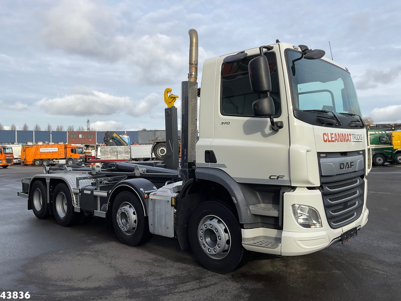 DAF FAC CF 370 8x2 NIEUWE Hyvalift 26 Ton haakarmsysteem!! Just 177.485 km! - 吊钩升降车:图3 DAF FAC CF 370 8x2 NIEUWE Hyvalift 26 Ton haakarmsysteem!! Just 177.485 km! - 吊钩升降车:图3