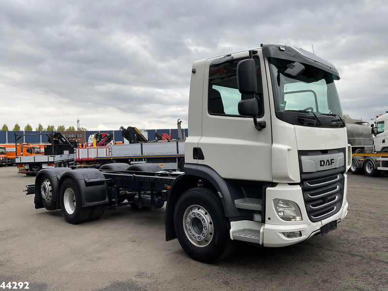 DAF FAN CF 450 Euro 6 Chassis Cabine - 驾驶室底盘卡车:图5 DAF FAN CF 450 Euro 6 Chassis Cabine - 驾驶室底盘卡车:图5