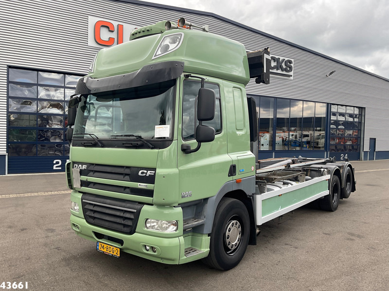 DAF FAS 85 CF 410 VDL 21 Ton haakarmsysteem - 吊钩升降车:图2 DAF FAS 85 CF 410 VDL 21 Ton haakarmsysteem - 吊钩升降车:图2