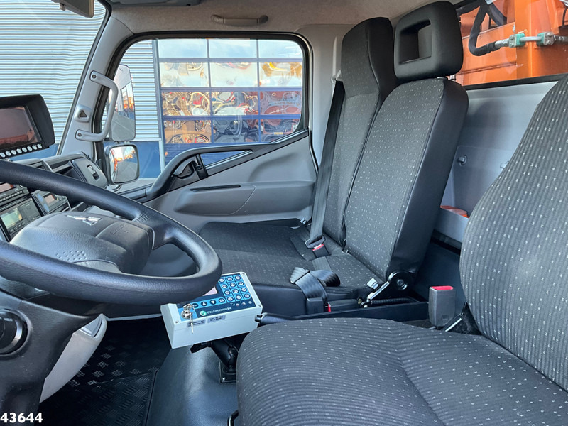 垃圾车 FUSO Canter 9C18 Euro 6 Geesink 7m³：图18