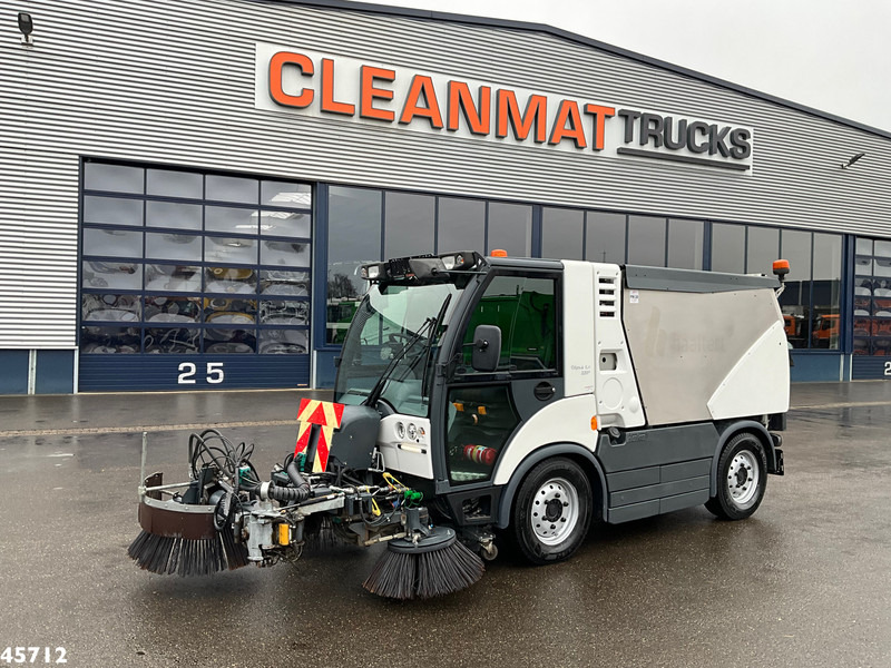 Hako CityMaster 2200 Euro 6 Just 19.762 km! - 道路清扫机:图3 Hako CityMaster 2200 Euro 6 Just 19.762 km! - 道路清扫机:图3