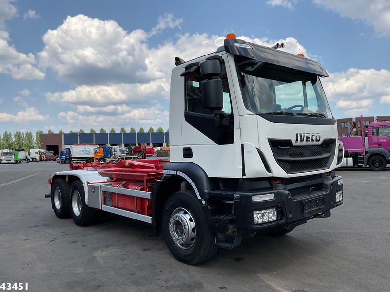 Iveco AD260T 6x4 Euro 6 AJK 20 haakarmsysteem - 吊钩升降车:图3 Iveco AD260T 6x4 Euro 6 AJK 20 haakarmsysteem - 吊钩升降车:图3