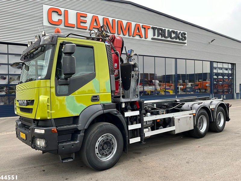 Iveco AD260T41 6x4 HMF 16 Tonmeter Z-kraan - 光缆系统卡车, 起重车:图2 Iveco AD260T41 6x4 HMF 16 Tonmeter Z-kraan - 光缆系统卡车, 起重车:图2